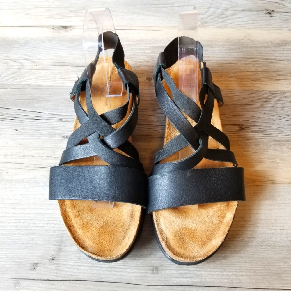 Comfortiva Leather Strappy Sandals